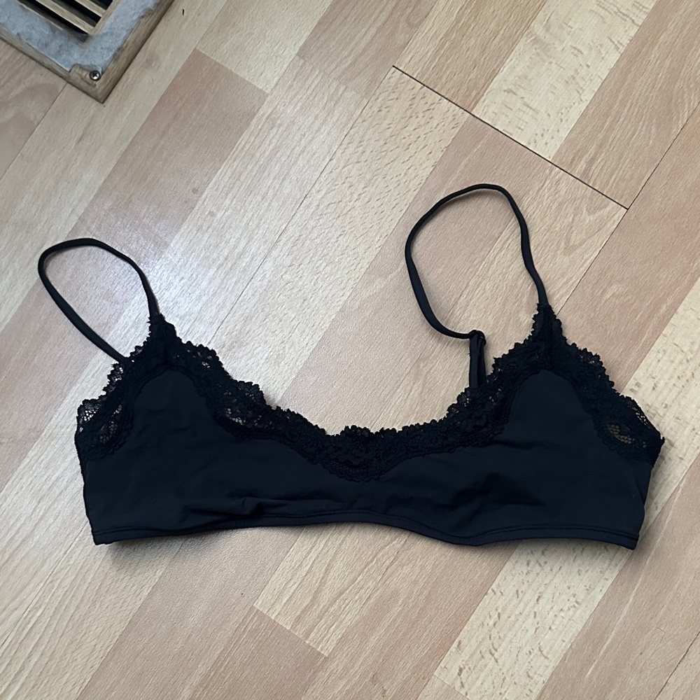 Skim Elegant Black Lace Bralette